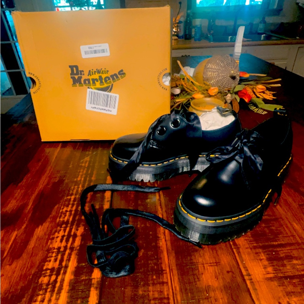 NWT Dr Martens Holly Black platform